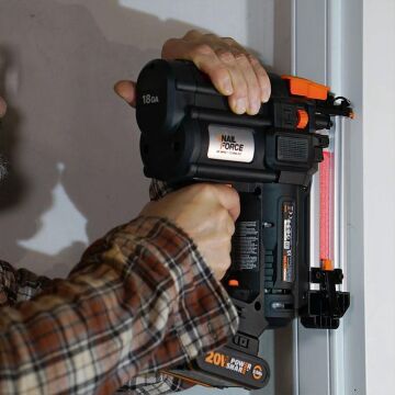 WORX WX842.9 20Volt 15-50mm Profesyonel Şarjlı Çivi Çakma Makinesi + 2700 Adet Yedek Çivi (Akü Dahil Değildir)