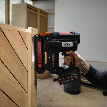 WORX WX844.9 20Volt 16-40mm Profesyonel Şarjlı Zımba Makinesi + 2700 Adet Yedek Zımba (Akü Dahil Değildir)